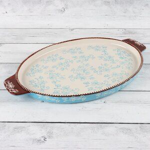 Temp-Tations Floral Lace Light Blue & White Oval and Dot Textured Rim